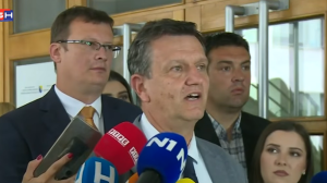 „IMA PROSTORA ZA PROMJENE U NAREDNIH NEKOLIKO SATI“ Blanuša i Božović predali kandidature u CIK-u (VIDEO)