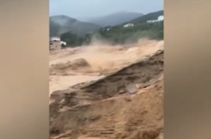 KATASTROFA U KINI: Nevrijeme donijelo tornado i odrone, više ljudi poginulo (VIDEO)