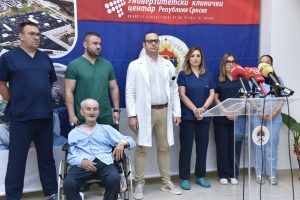 ВЕЛИКИ УСПЈЕХ КАРДИОХИРУГА СА УКЦ СРПСКЕ: Одстранили риједак тумор са срца (ФОТО)