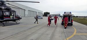 MAJKA I BEBA USPJEŠNO PREVEZENE HELIKOPTEROM MUP-a SRPSKE: Dva hitna medicinska transporta uspješno realizovana (FOTO)