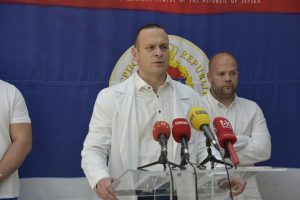 ОД АВГУСТА ВЕЋЕ ПЛАТЕ У УКЦ СРПСКЕ: Ево ко добија додатних 150 КМ (ФОТО)