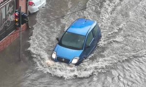 NEVRIJEME POHARALO ZVORNIK: Pokrenulo klizišta, građani traže pomoć (FOTO/VIDEO)