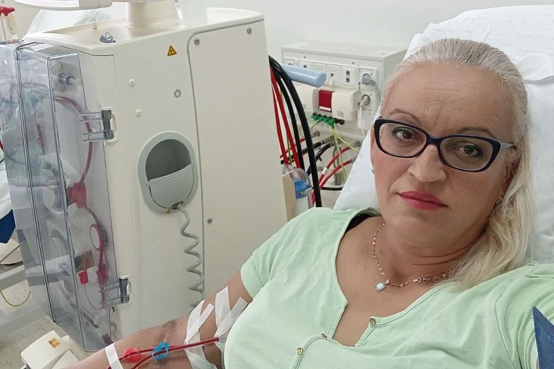 DEVET GODINA IDE NA DIJALIZU: Pomozimo mladoj majci iz Sanskog Mosta da ode na transplantaciju bubrega