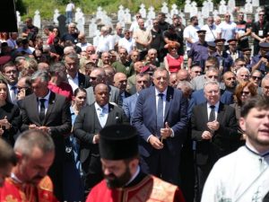 TRAMPOV SAVJETNIK NA KOMEMORACIJI U BRATUNCU: Odaje počast srpskim žrtvama