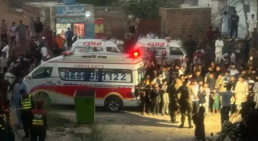 POGINULO ČETRNAESTORO DJECE: Urušio se krov u pakistanskom gradu