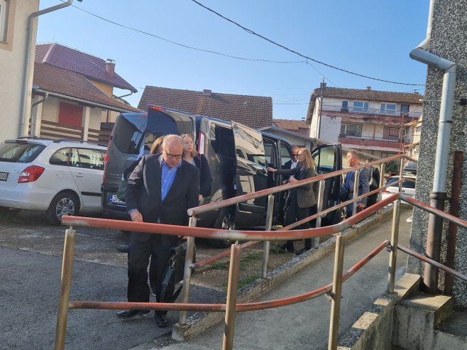 AMERIČKI TUŽIOCI U DERVENTI: Istina o dešavanjima u logoru Rabić će se čuti