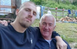 ЈОКИЋ ОДМАРА У ПАРКУ ПРИРОДЕ: Српски кошаркаш љетује далеко од очију јавности (ФОТО)