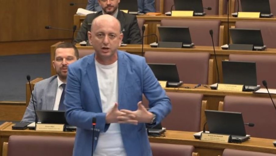 „CRNA GORA POSTAJE PROTEKTORAT HRVATSKE“ Milan Knežević osuo paljbu zbog najavljenih poteza vlasti u Podgorici