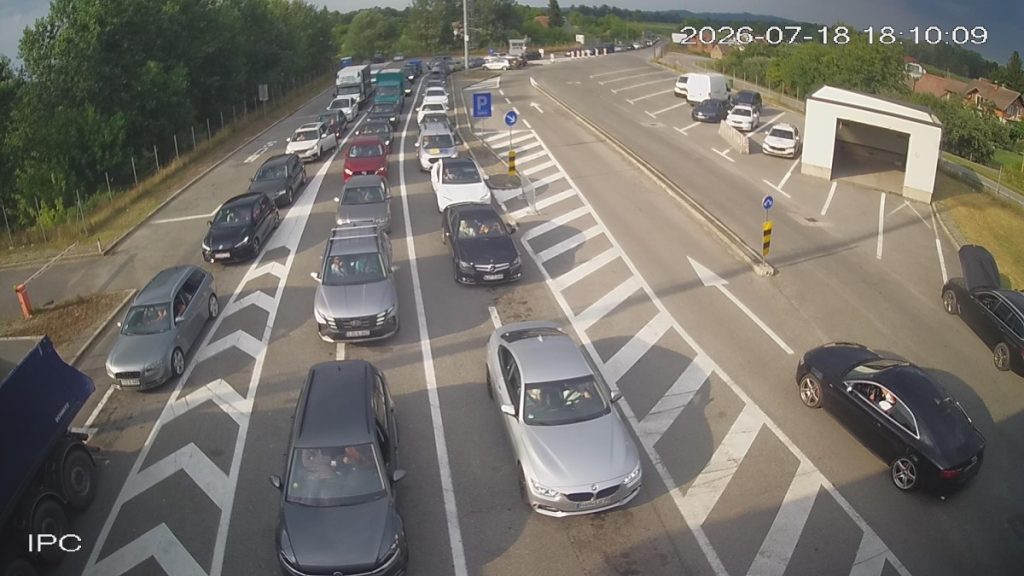KOLONE NA GRANICAMA: Na ovim graničnim prelazima se čeka satima