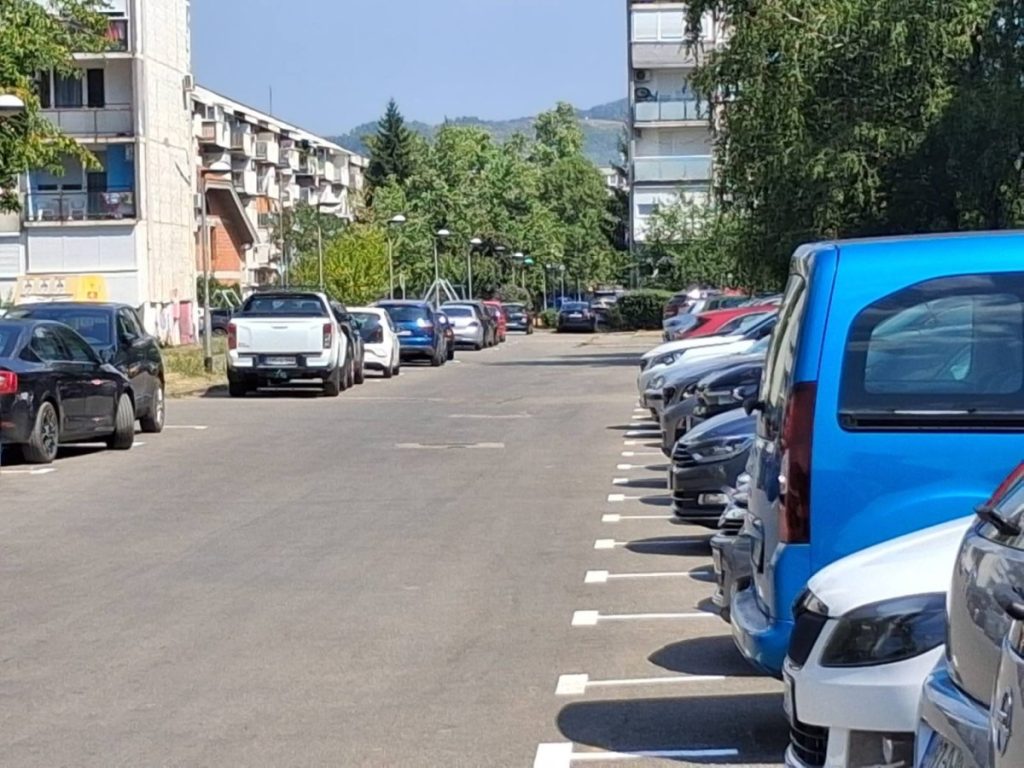 ВЕЛИКА АКЦИЈА ПАРКИНГА: У Борику обиљежено 1.500 мјеста, радови се настављају широм града
