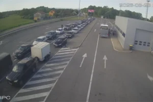 GUŽVA NA IZLAZU IZ BiH: Pojačan saobraćaj na prelazima prema Hrvatskoj
