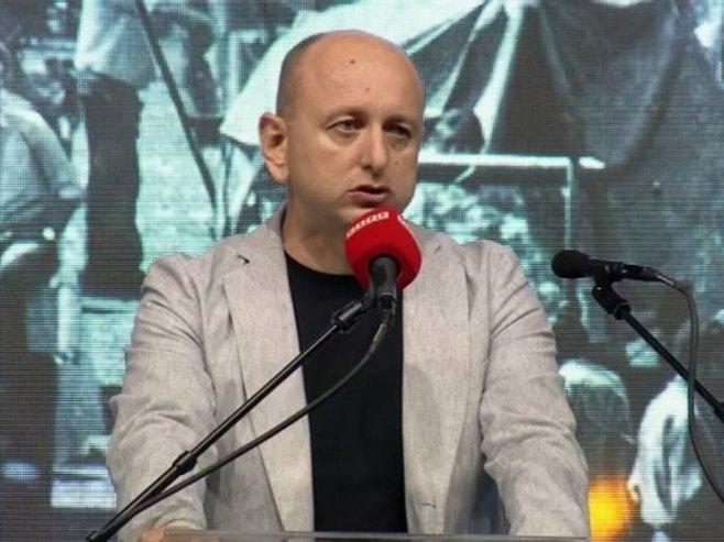 KNEŽEVIĆ: Umjesto u Mrkonjić Gradu odnarođena Crna Gora sutra svoj barjak nosi u Zagreb
