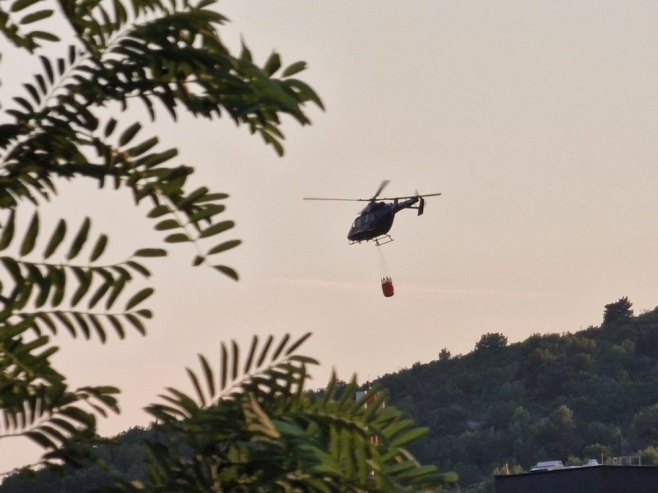 AKTIVIRALO SE MINSKO POLJE: Trebinjski vatrogsaci se još bore sa vatrenom stihijom