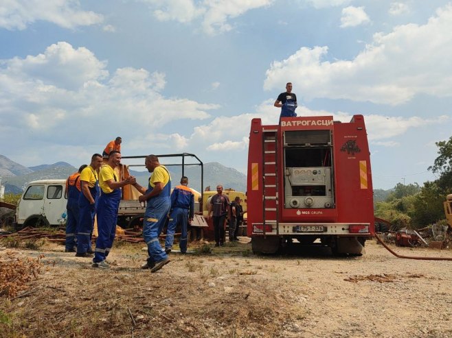 POŽAR KOD TREBINJA POD KONTROLOM: Helikopter MUP-a Republike Srpske i dalje pod kontrolom