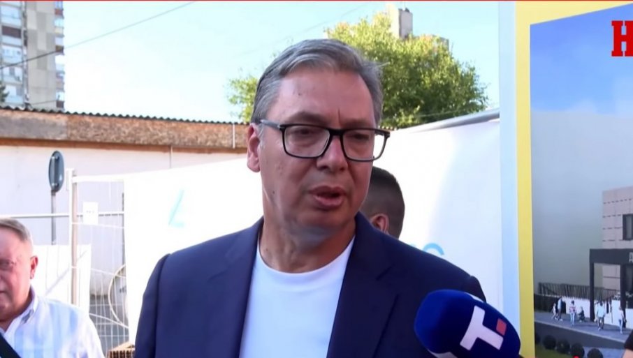 ВУЧИЋ О ПРОВОКАЦИЈИ СА КиМ: У току истрага о ватреној лопти која је стигла са Космета