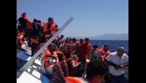 IMA MRTVIH! Trajekt se prevrnuo kod Kipra, preživjeli putnik otkrio detalje horora (VIDEO)