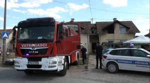 SAMOHRANA MAJKA SA PETERO DJECE OSTALA BEZ DOMA: Požar u smještaju za socijalne slučajeve u Brčkom (FOTO)