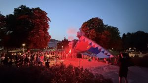 „ГЕНЕРАЛЕ, НЕКА ЈЕ ТВОЈОЈ МАЈЦИ ХВАЛА“: „Војводе“ одале почаст Ратку Младићу у Добоју (ФОТО)