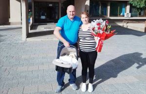 НАКОН 17 ГОДИНА БРАКА ДОБИЛИ ДЈЕВОЈЧИЦУ АЊУ: Брачни пар из Мркоњић Града доживио највећу срећу (ФОТО)