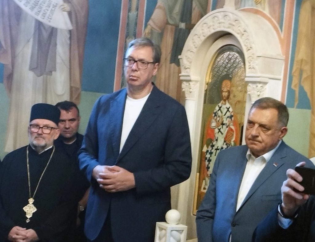 ДОДИК У ВУЧИЋ У МАНАСТИРУ РМАЊ: Духовно јединство Срба нико не може да уништи (ФОТО/ВИДЕО)