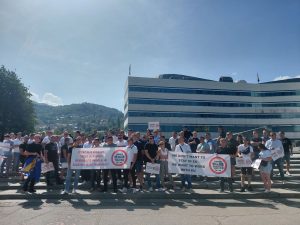 „НЕ МОЖЕМО БИТИ ТРЕТИРАНИ КАО МИГРАНТИ“: Превозници запријетили блокадом граница ако ЕУ не ријеши проблем (ФОТО)