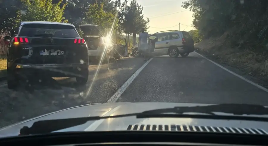 SAOBRAĆAJ OBUSTAVLJEN: Težak udes između Klašnica i Prnjavora