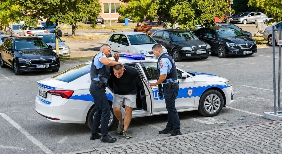 AKCIJA „TRASA“: Osumnjičeni za preprodaju oružja sproveden u Okružno javno tužilaštvo.