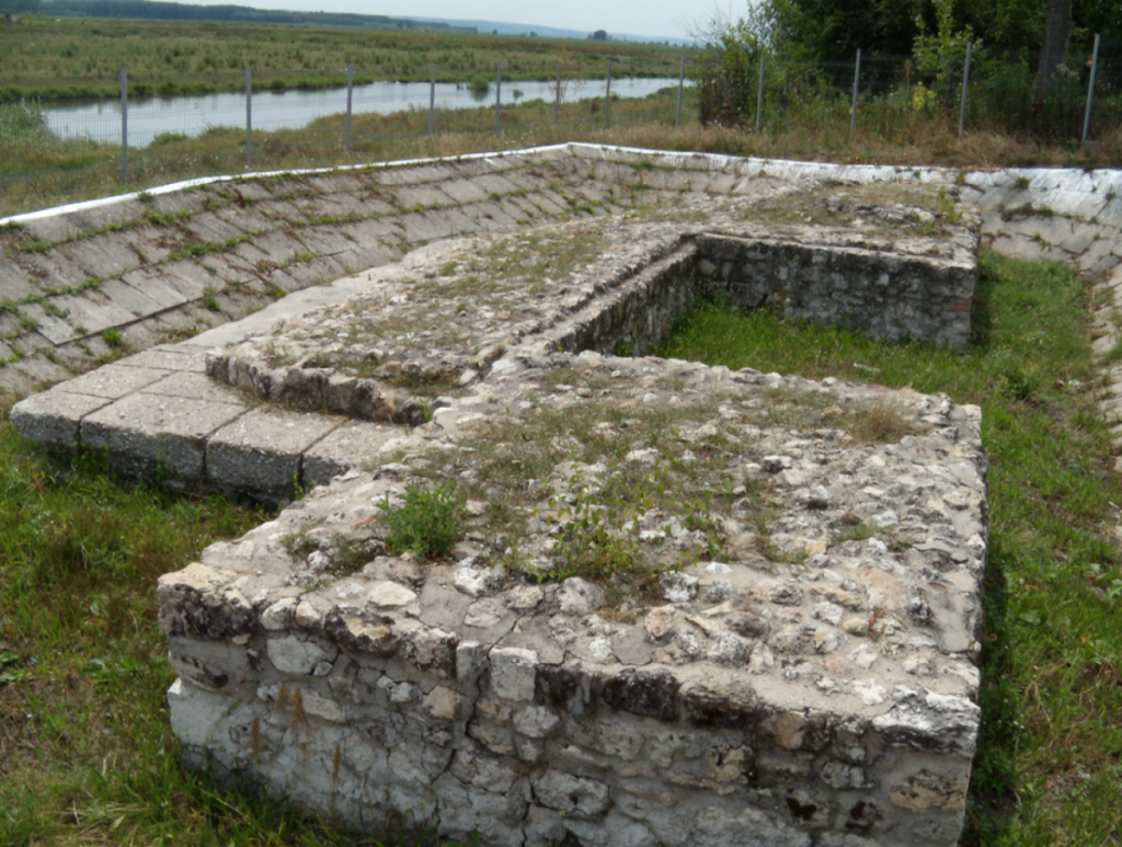 JEDNO OD NAJIMPRESIVNIJIH DOSTIGNUĆA RIMSKOG CARSTVA: Dunav se povukao zbog suše i otkrio čudo (FOTO)