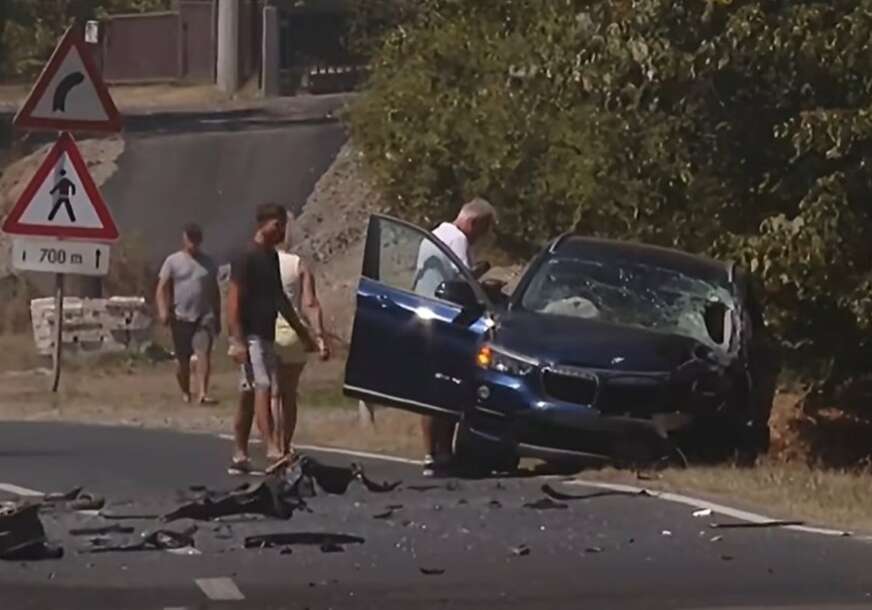 POVRIJEĐENE DVIJE OSOBE: Detalji teške nesreće kod Banjaluke (VIDEO)