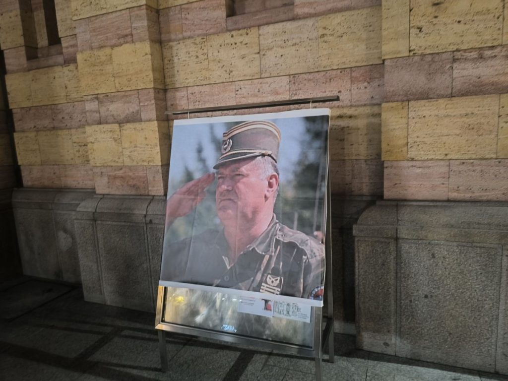 GENERAL MLADIĆ BIĆE SAHRANJEN UZ NAJVIŠE DRŽAVNE I VOJNE POČASTI: Preminuo u bolnici u Hagu, pokrenuta zvanična istraga