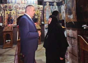 MINIĆ POSJETIO MANASTIR LOVNICA: „Vjera je naš duhovni stub“ (FOTO)