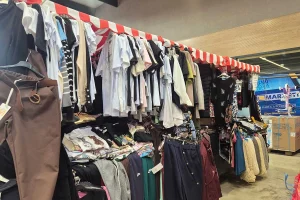 ГРАДСКА ПИЈАЦА ПРОДАТА И ПРЕСТАЈЕ СА РАДОМ: Продавци моле само једно