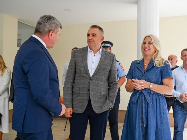 ЦВИЈАНОВИЋ НАКОН ОБИЛАСКА УНИВЕРЗИТЕТСКЕ БОЛНИЦЕ ФОЧА: Улагање у здравство – улагање у људе и будућност