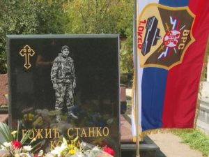 OTKRIVEN SPOMENIK JUNAKU: Navršile se 32 godine od pogibije legendarnog Stanka Božića – Kobre