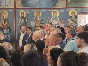У ДОЊЕМ БРАЗИКУ ОСВЕШТАЊЕ ХРАМА ХРИСТА СПАСИТЕЉА: Присуствује и Минић