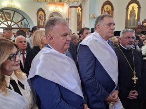 У ГРАДИШЦИ ОСВЕШТАНА ОБНОВЉЕНА ЗАДУЖБИНА МИТРОПОЛИТА ГЕОРГИЈА: Додик – Вјерујући народ чува српски идентитет
