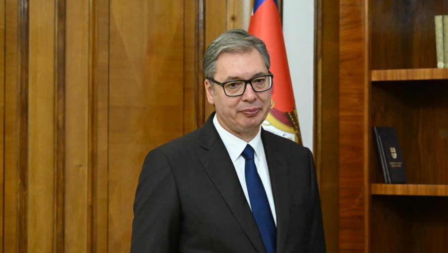 ЕМОТИВАН ВИДЕО: Вучић се огласио послије предаје дужности предсједника Србије (ВИДЕО)