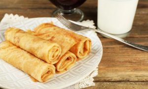 RECEPT ZA RUSKE PALAČINKE: Pripremaju ih za doručak ili užinu, a za to koriste trik sa čašom