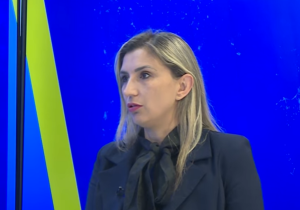 „VJERUJEM U NJEGOVU NEVINOST“ Političarka iz BiH stala uz supruga nakon optužbi za bludne radnje (FOTO)