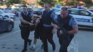 KOPRENA PRED TUŽIOCEM: Osumnjičen za šverc drogom u Banjaluci (VIDEO)