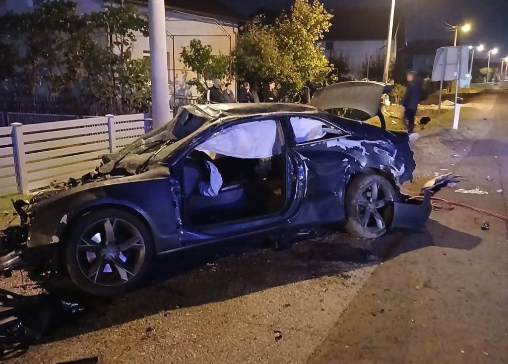 TEŠKA SAOBRAĆAJNA NESREĆA U DERVENTI: Pet povrijeđenih u sudaru dva „audija“