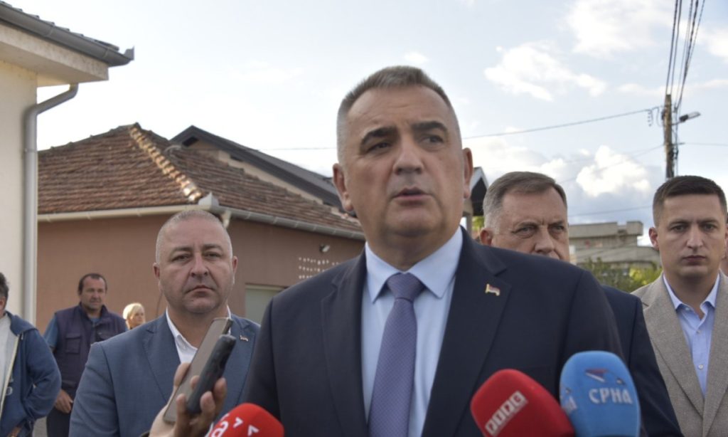 REKONSTRUISAN STARI PRIJEDORSKI PUT: Minić u Dragočaju poručio da se nastoje riješiti mnogi problemi građana