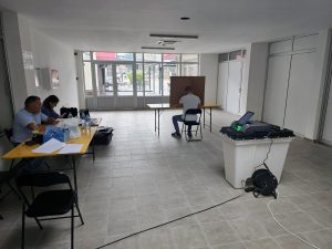 PET SATI ČEKALI LISTIĆE: Testni izbori u Istočnom Novom Sarajevu počeli tek poslije podne