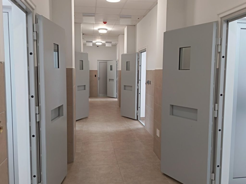 OTVOREN NOVI KPZ U BIJELJINI: Pogledajte kako izgleda savremeni kompleks u koji su uloženi milioni evra (FOTO)