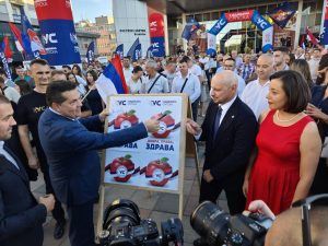 STEVANDIĆ OTVORIO KAMPANJU U GRADIŠCI: „Srpska u naredni mandat mora ući stabilnija i bolja na svim poljima“ (FOTO)