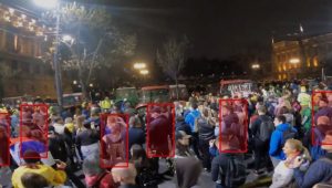 ВУЧИЋ РАЗОБЛИЧИО БЛОКАДЕРЕ: „Најстрашнија лаж о звучном топу у посљедњој деценији замало је изазвала грађански рат“ (ВИДЕО)
