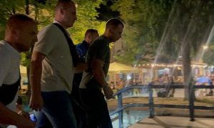 ВОЗАЧ МОНСТРУМ У ПРИТВОРУ: Пијан за воланом покосио троје дјеце у Цазину, сви малишани остали без десне ноге
