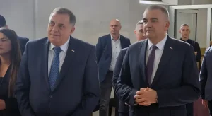 „ПОСЕБАН ДАР И ВЕЛИКА ЧАСТ“: Минић и Додик посјетили Цркву Светог Георгија у Трнову