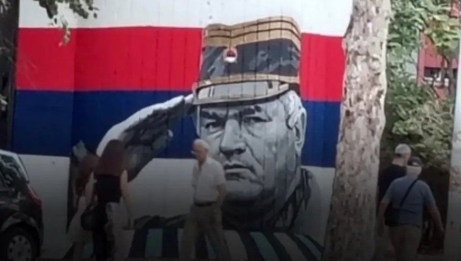 ОСВАНУО НОВИ МУРАЛ РАТКА МЛАДИЋА У БЕОГРАДУ: Овај детаљ посебно привлачи пажњу