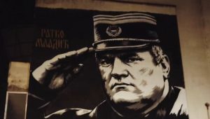 „KRSTIĆE SE I KO NEĆE“: Osvanuo mural Ratka Mladića u Obrenovcu (VIDEO)